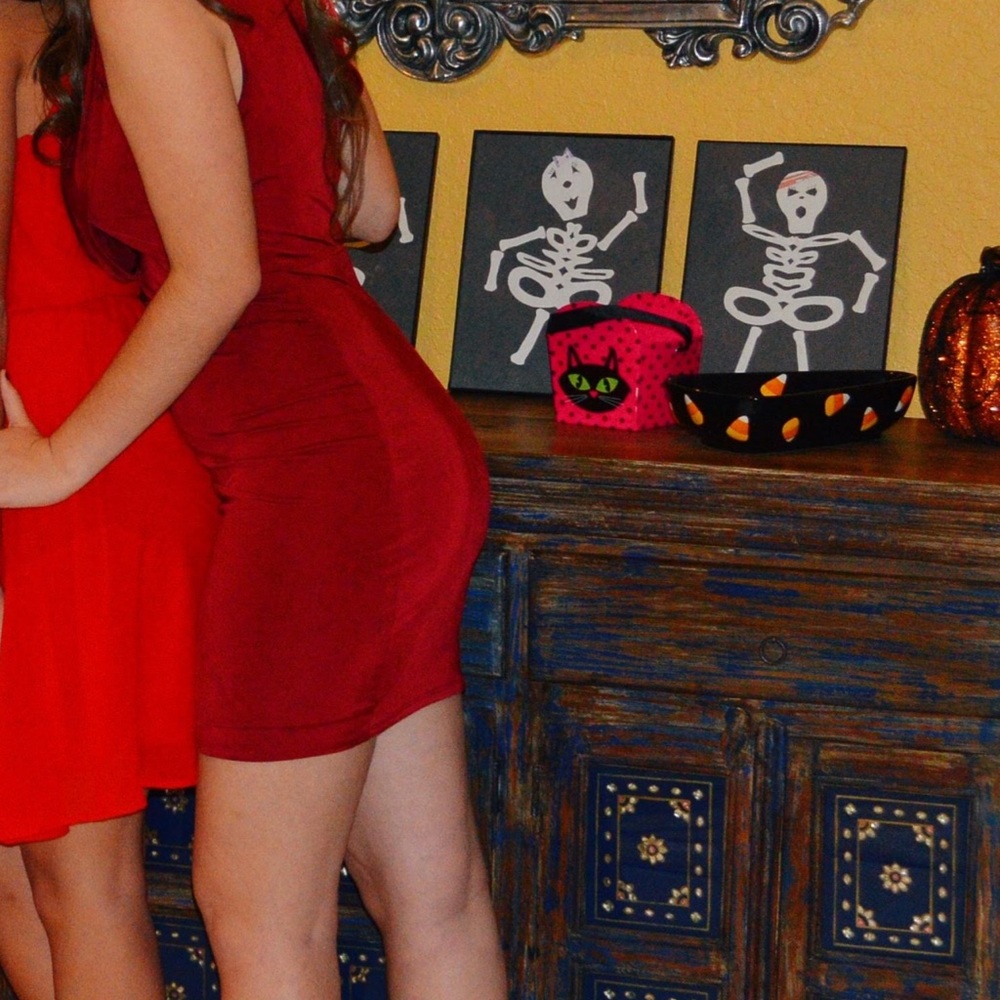 Burgundy bodycon dress